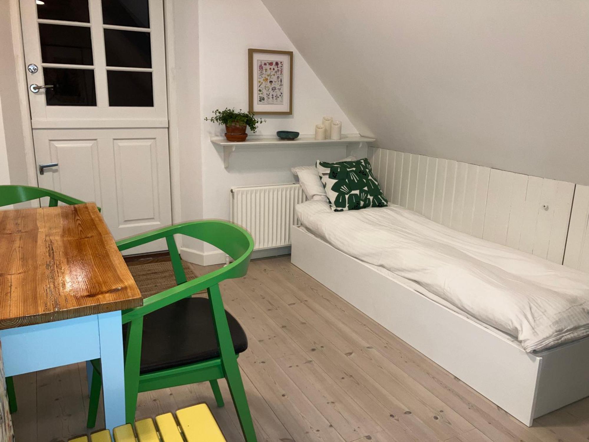 Krogsgaarden B&B Nibe Екстер'єр фото